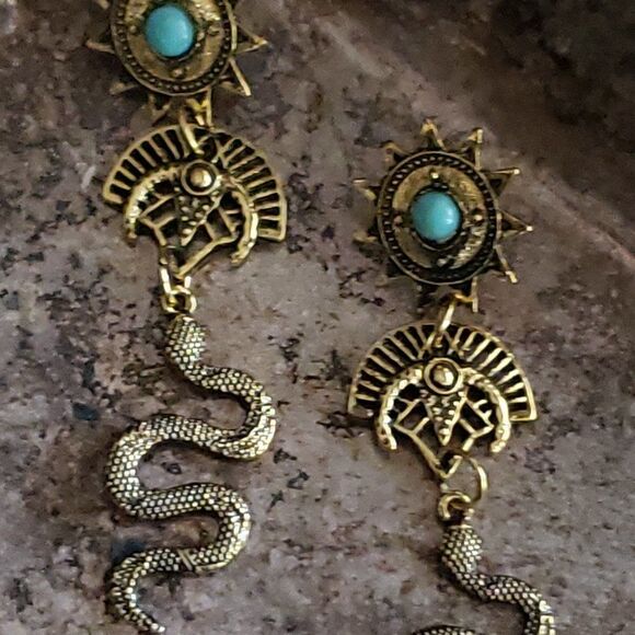 New! Artisan Goddess Snake Earrings - Picture 2 of 15